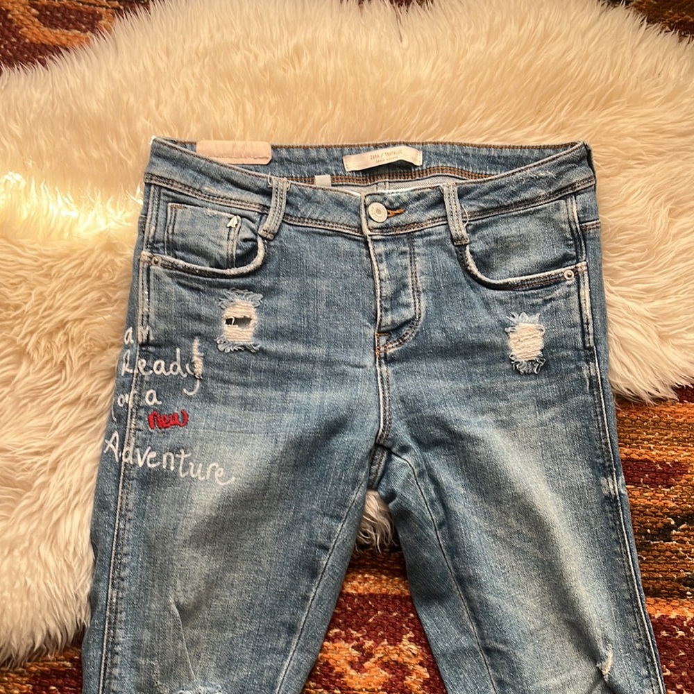Zara Mid Rise Crop Jeans - Picture 2 of 9